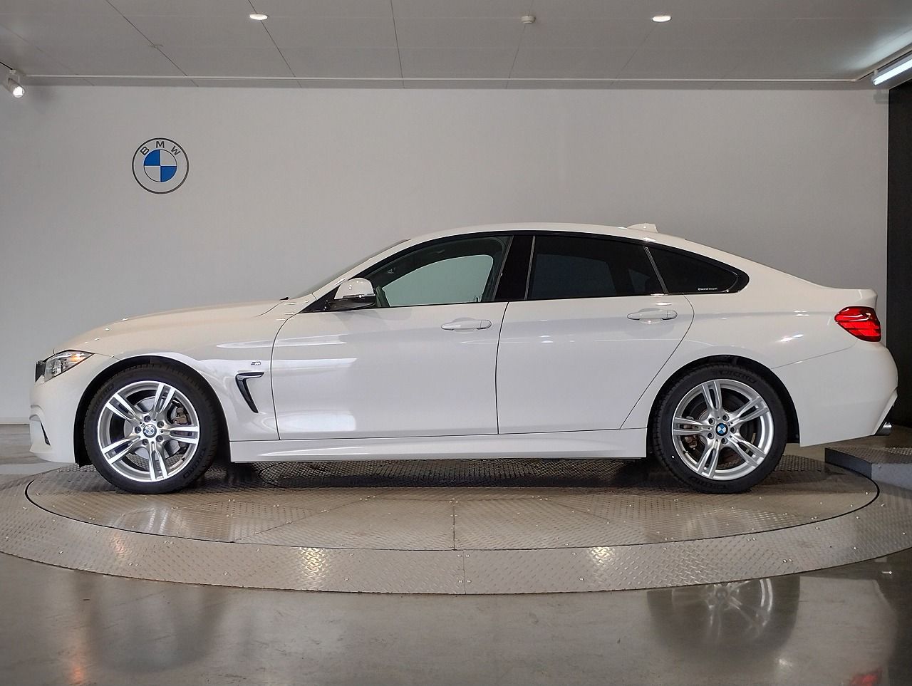 420I GRAN COUPE RHD