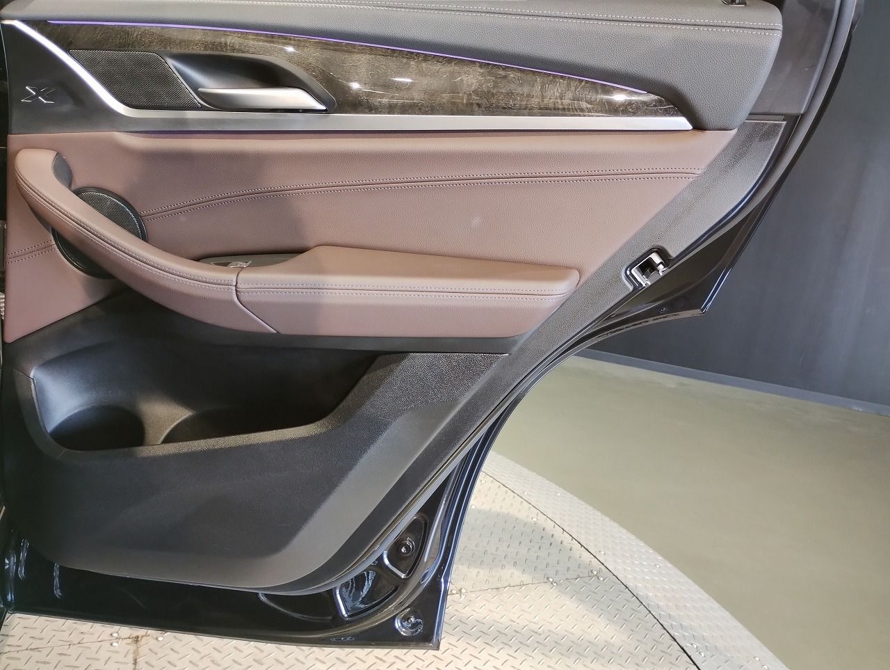 X4 M40i RHD
