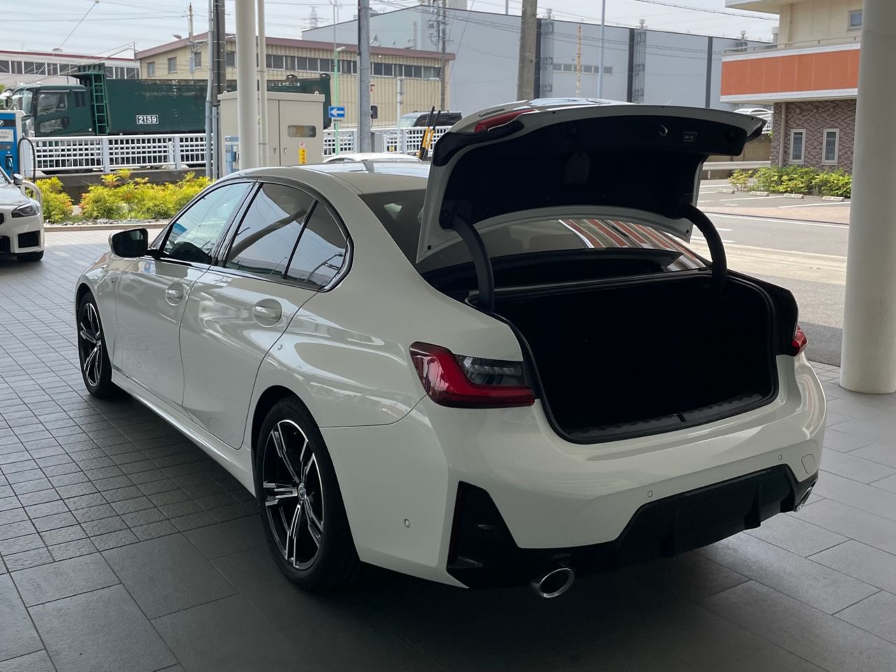 320d xDrive Berline RHD