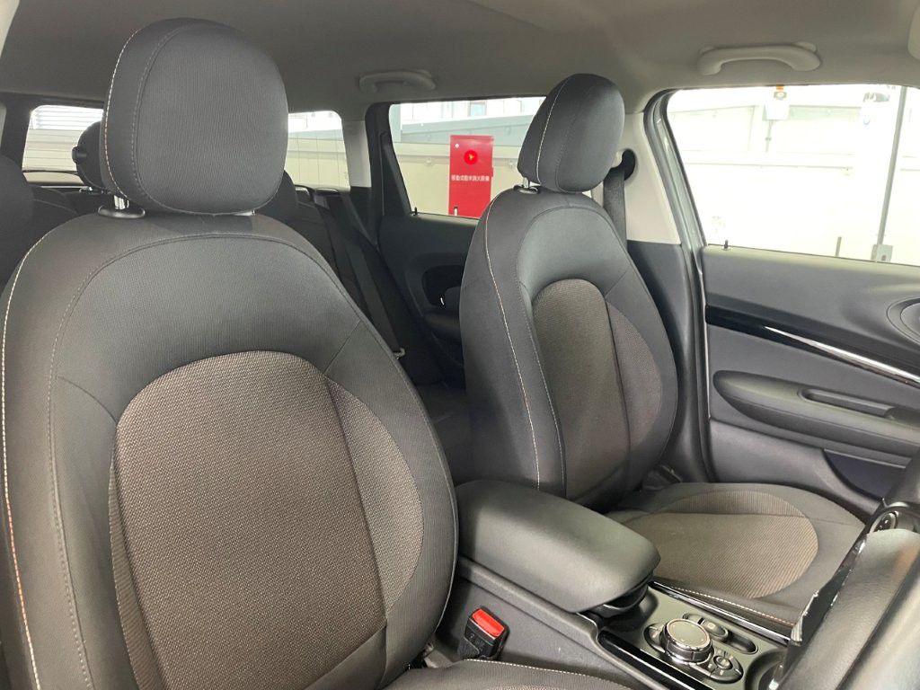 MINI COOPER CLUBMAN