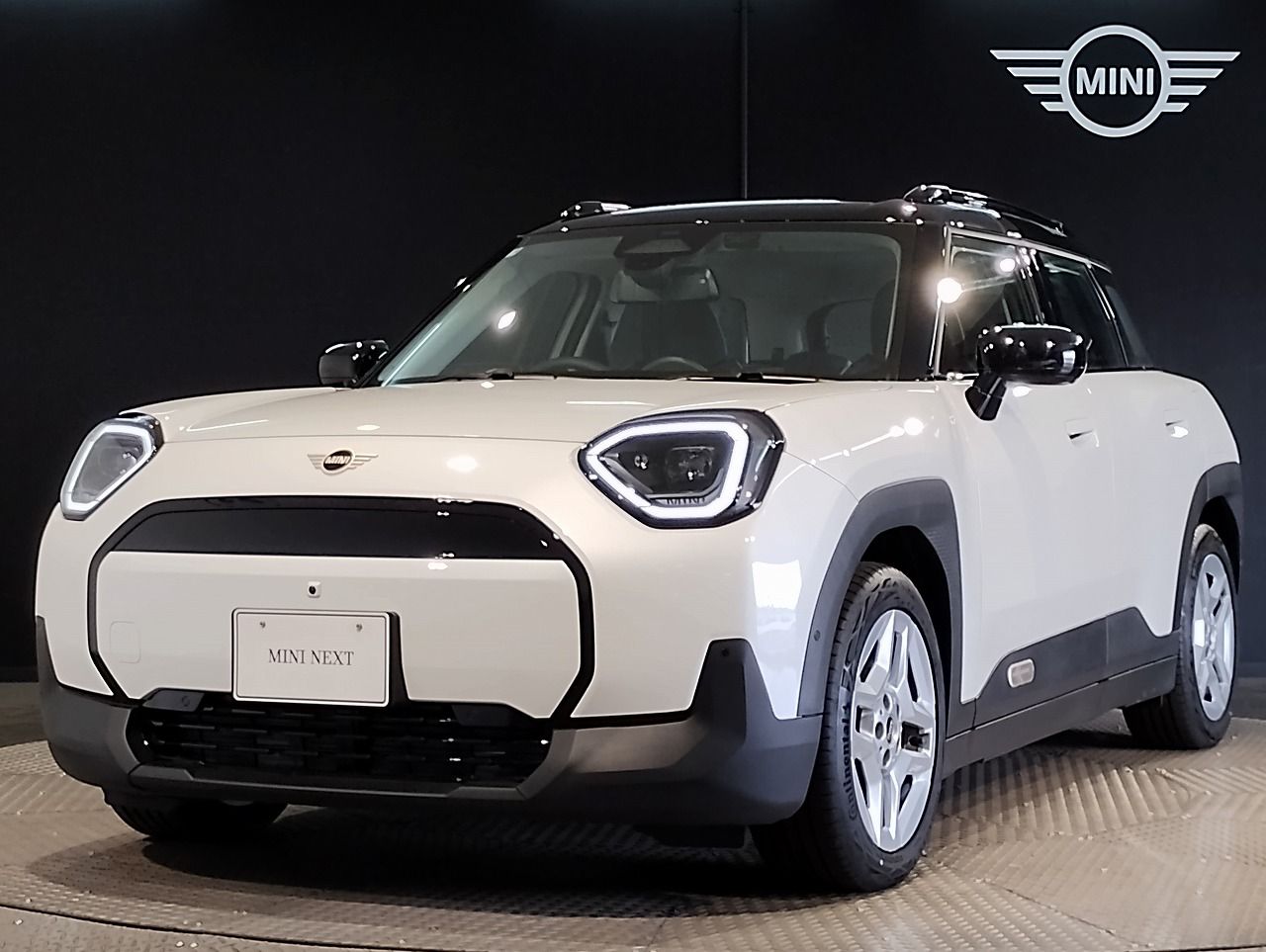 THE NEW ALL-ELECTRIC MINI ACEMAN E