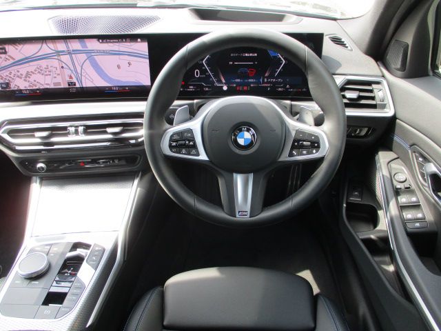 320d xDrive Berline RHD