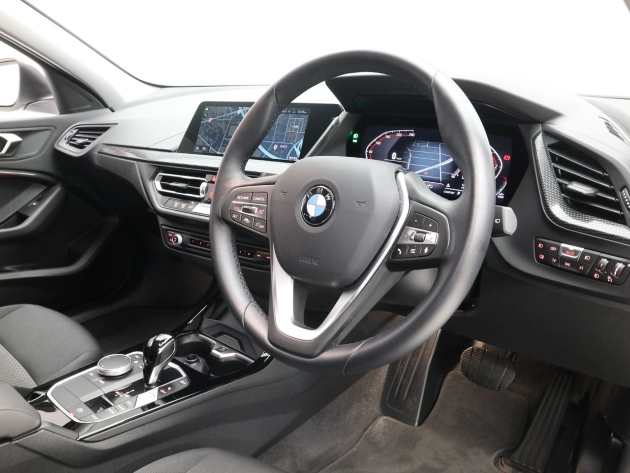 F40 118d Sports Hatch 5-door B47 2.0d