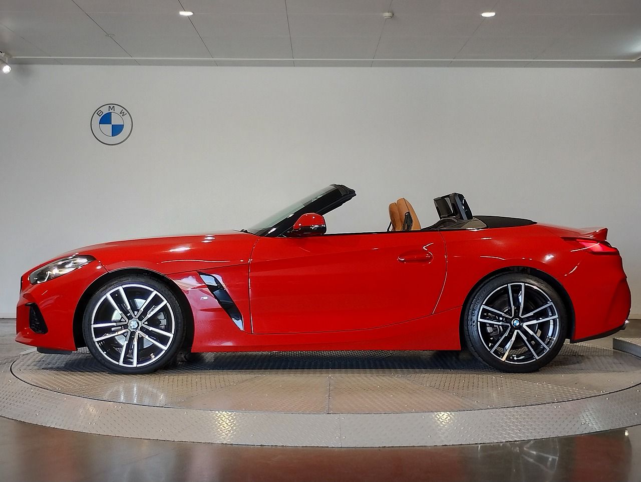 G29 z4 sDrive20i RHD