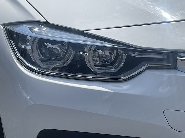 320D SEDAN RHD