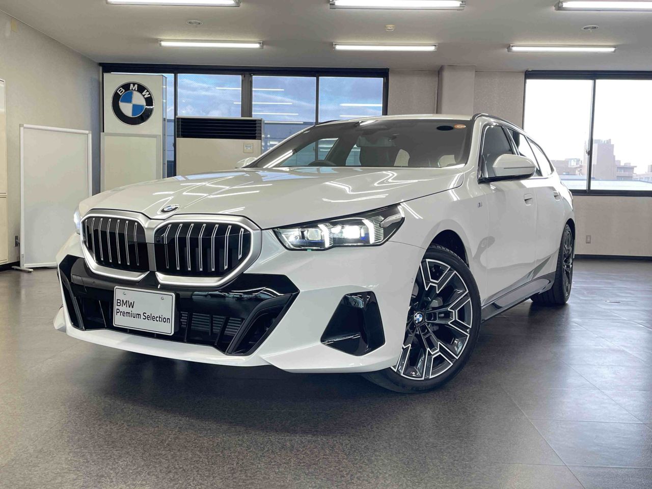 523d xDrive Touring M Sport