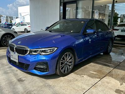 320i Sedan RHD