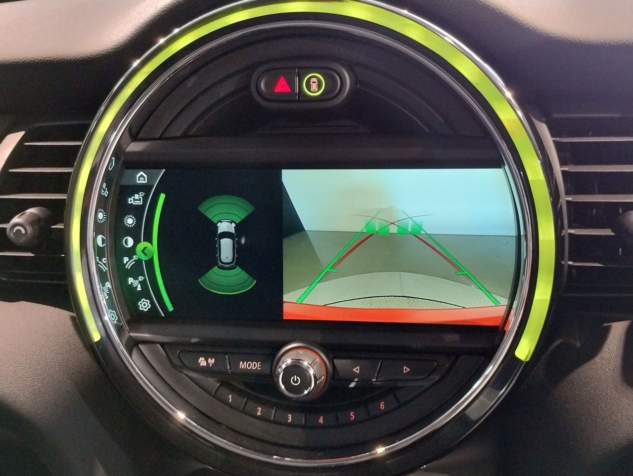 F55 COOPER D (AT)