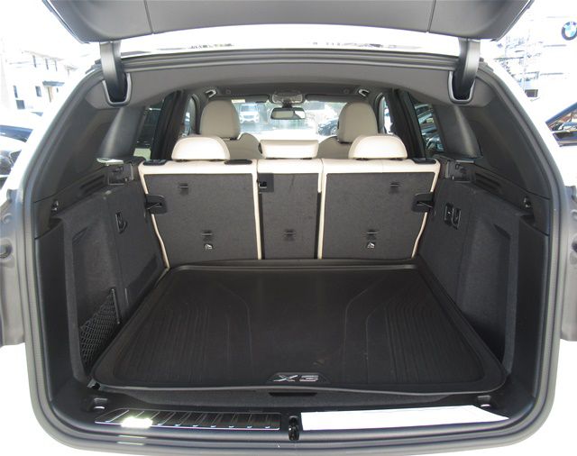 G01 X3 M40d RHD LCI ZA