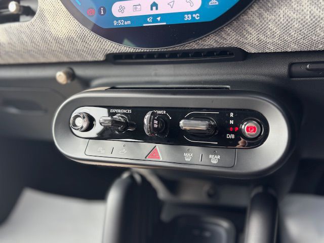 J01 MINI Cooper SE