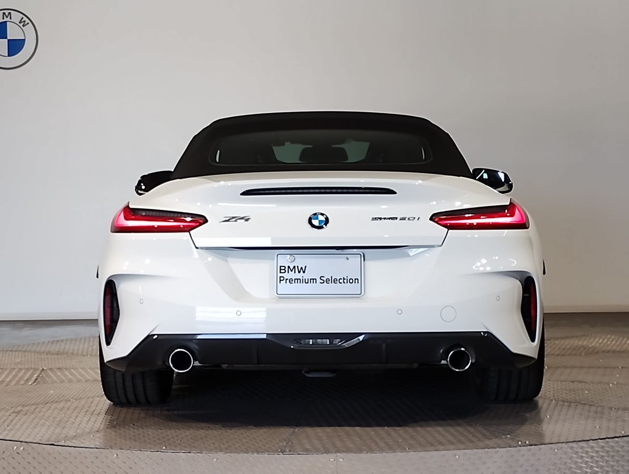 G29 z4 sDrive20i RHD