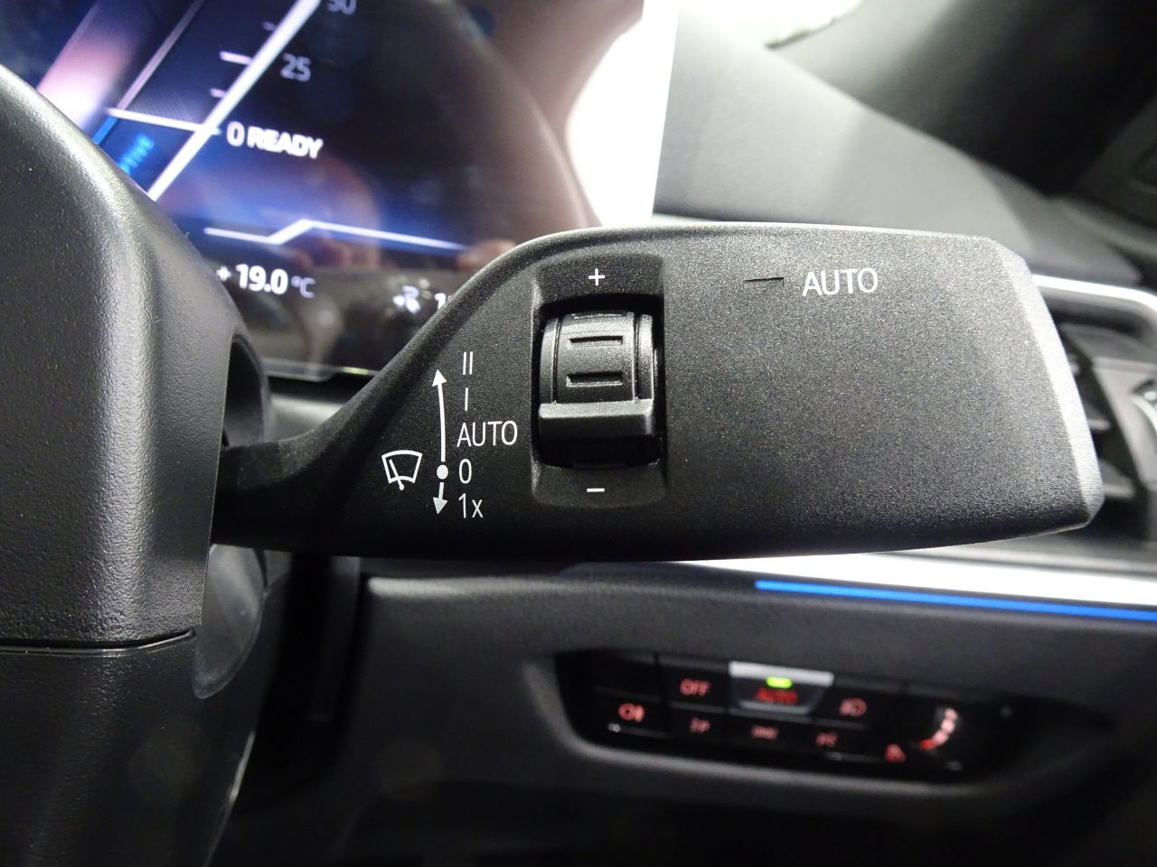 G26 i4 eDrive40 RHD