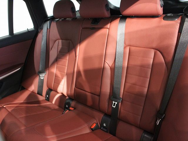 G21 M340i xDrive Touring LCI RHD