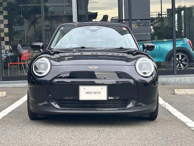 J01 MINI Cooper E