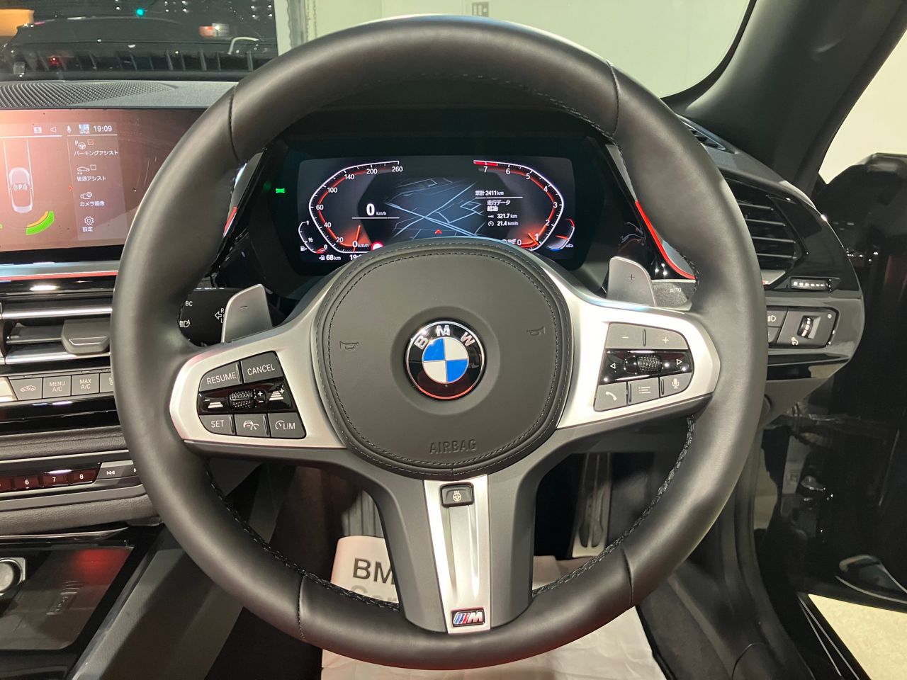 G29 z4 sDrive20i RHD