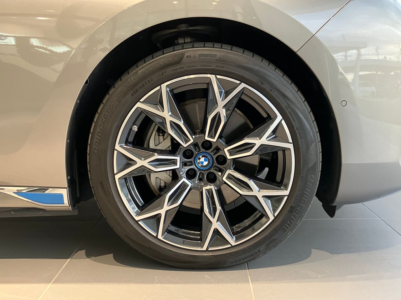 i7 xDrive60 Sedan RHD