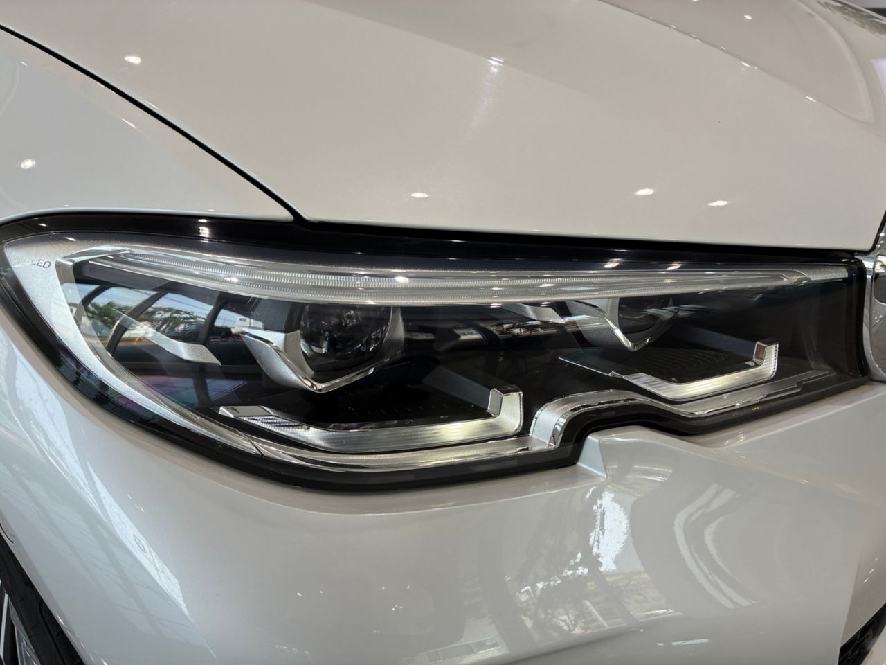 G20 330e Saloon RHD
