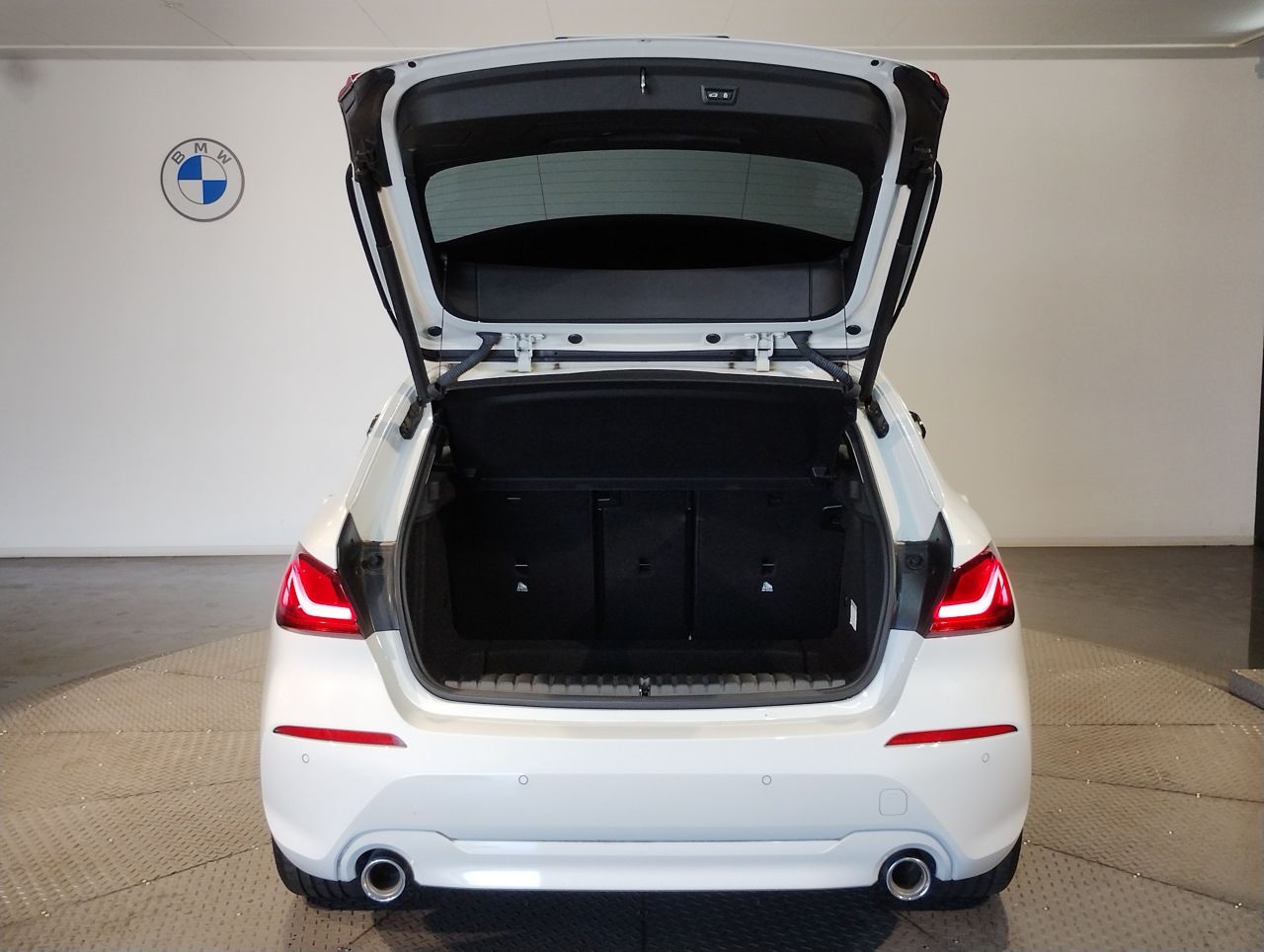 F40 118d Sports Hatch 5-door B47 2.0d