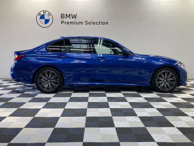 G20 320d xDrive RHD Saloon