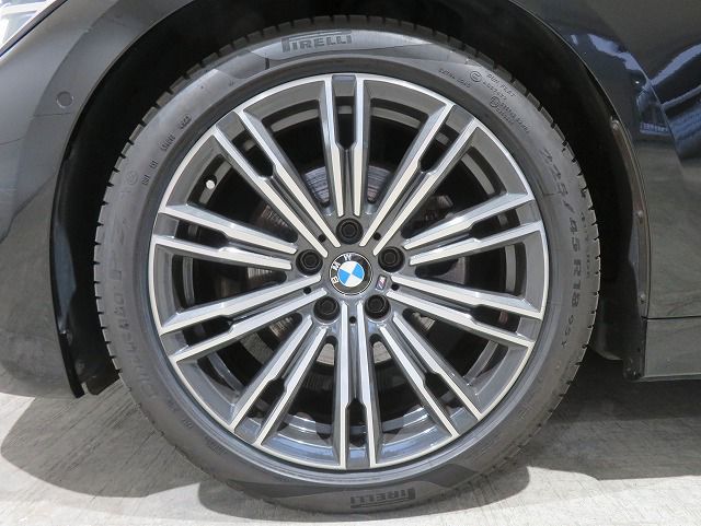 G20 320i Saloon RHD TU