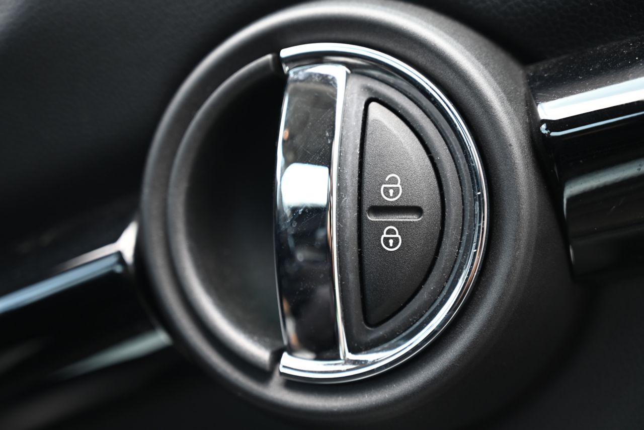 F56 MINI Cooper 3-Door Hatch LCI
