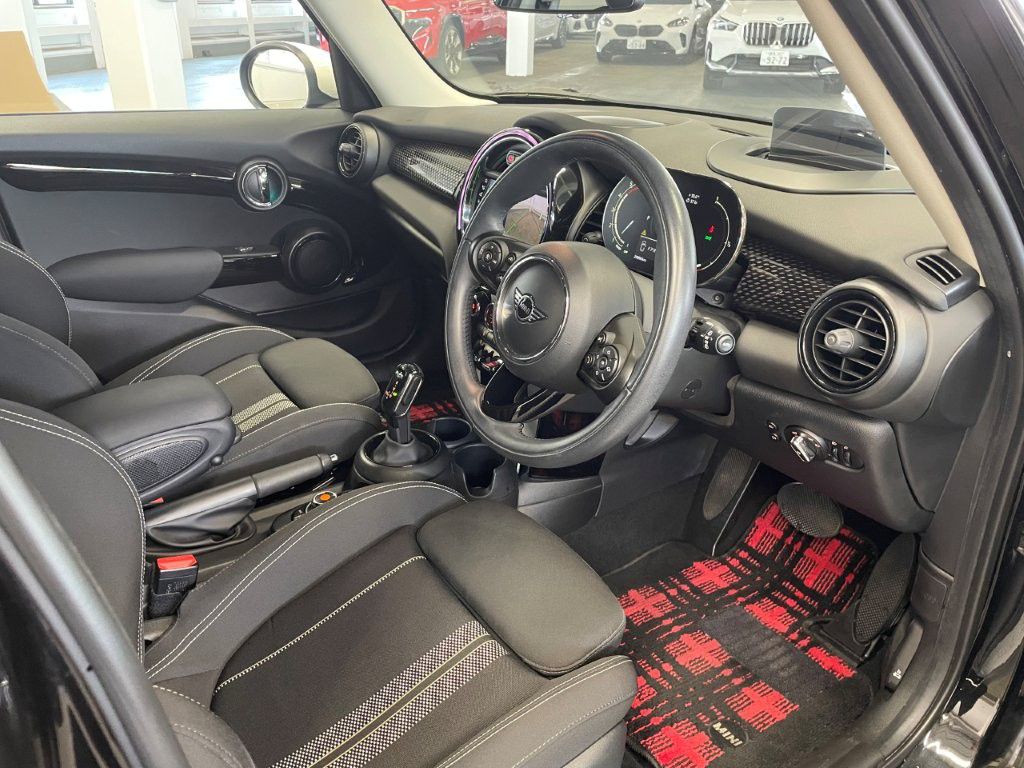 F55 MINI Cooper SD 5dr Hatch LCI