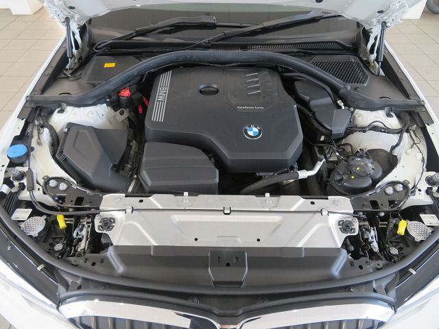 318i Berline RHD