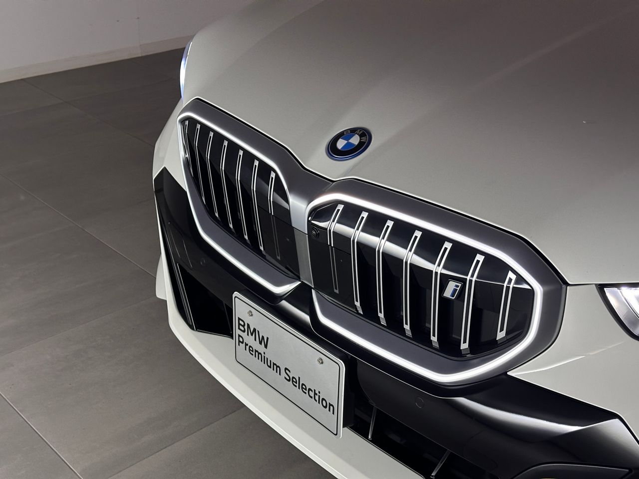 BMW i5 eDrive40 Sedan RHD