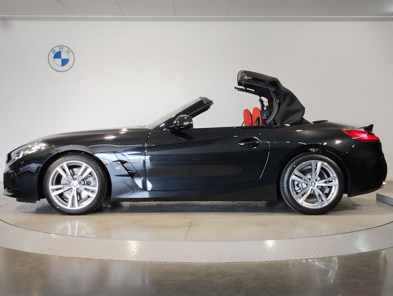 G29 z4 sDrive20i RHD