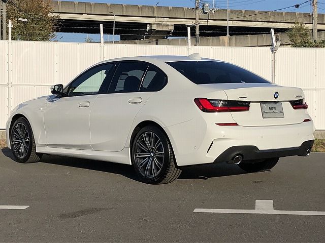 G20 320d xDrive RHD Saloon