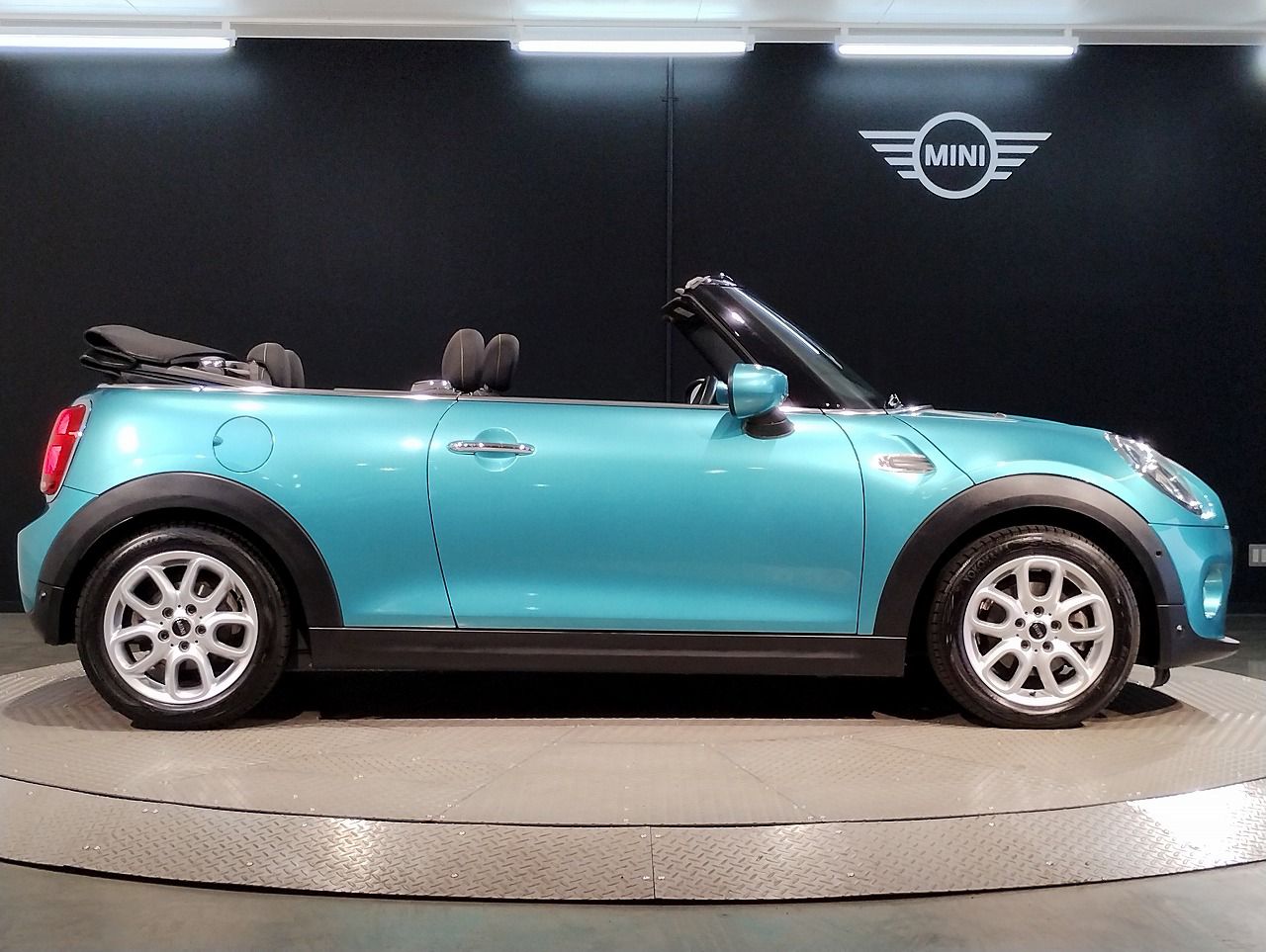 F57 MINI Cooper Convertible LCI