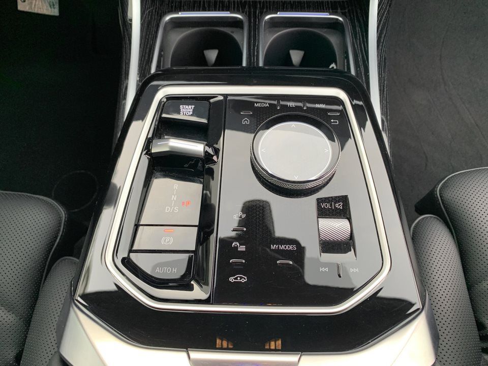 BMW 740