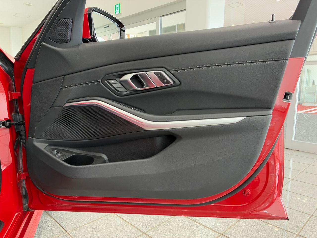320d xDrive Berline RHD