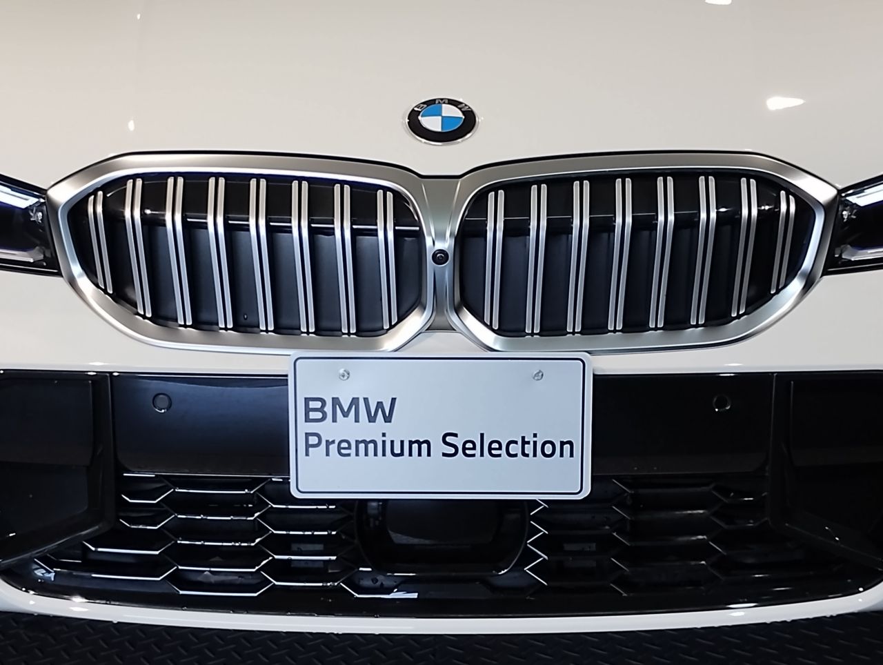 320d xDrive Berline RHD