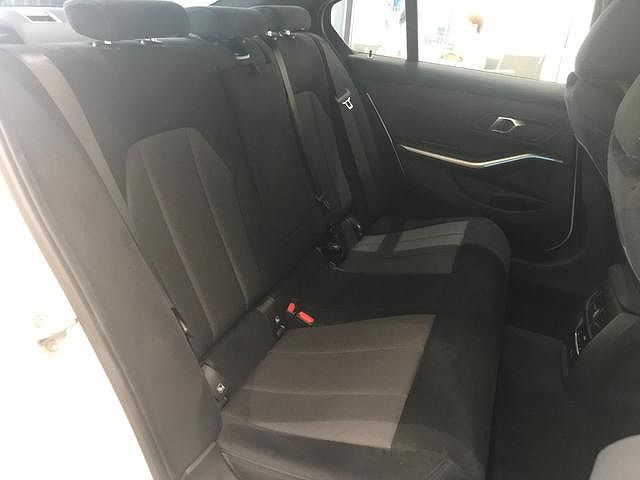 320d xDrive Berline RHD