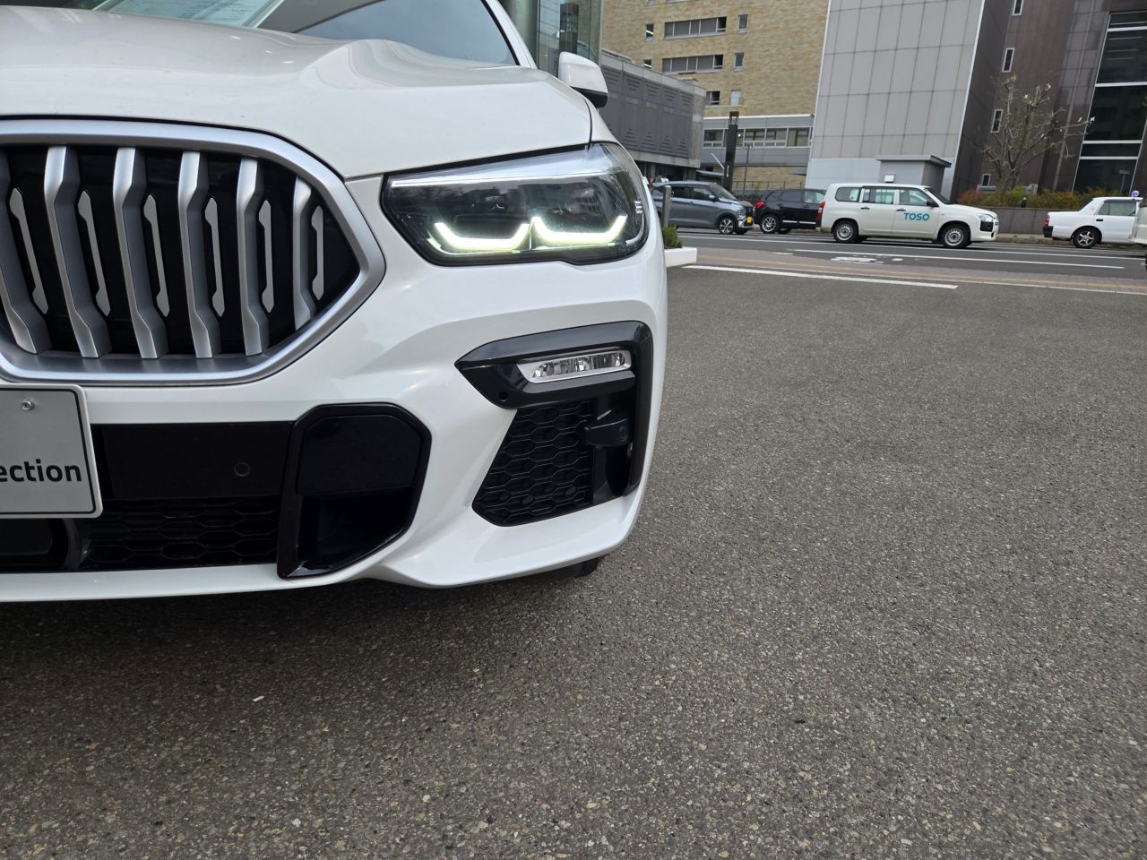 X* xDrive30d RHD