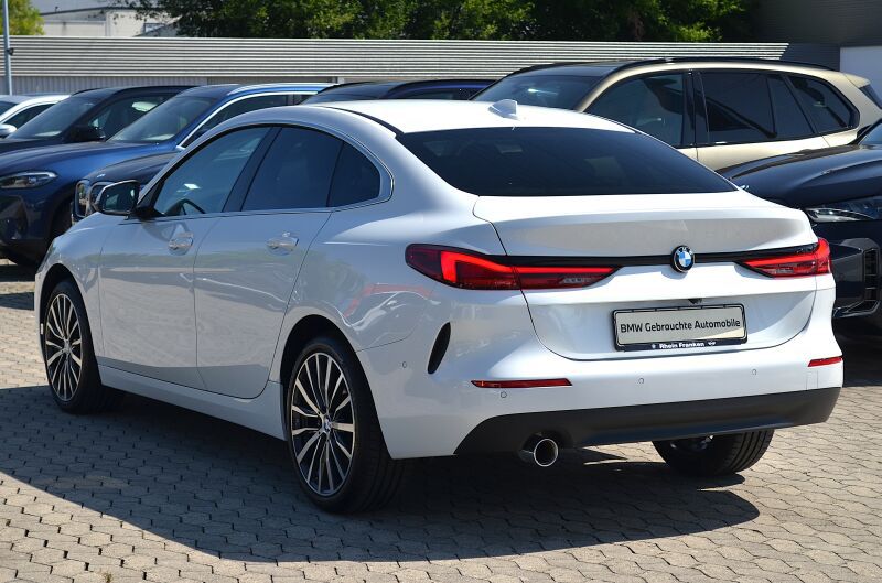 BMW 218