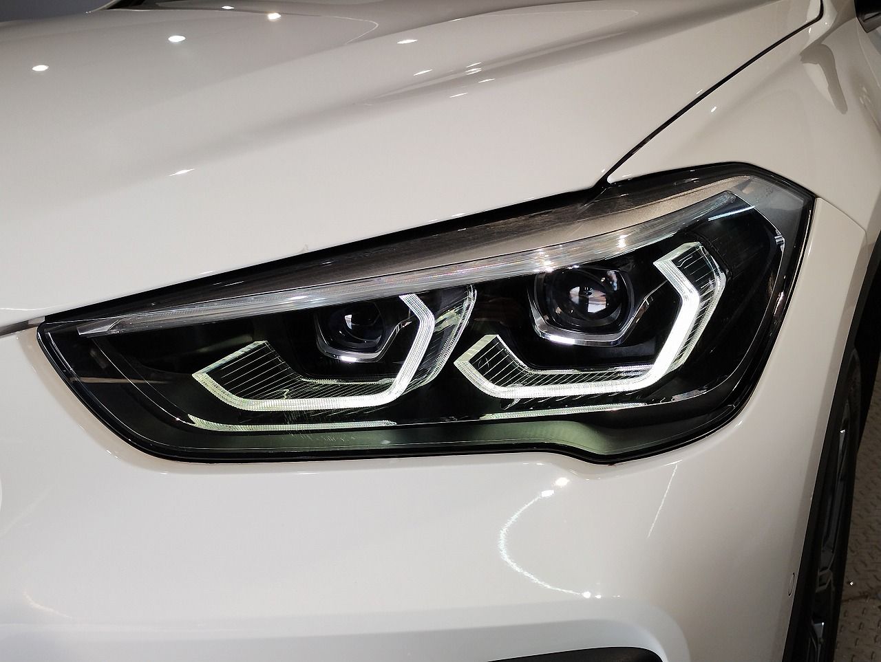 X1 sDrive18i RHD