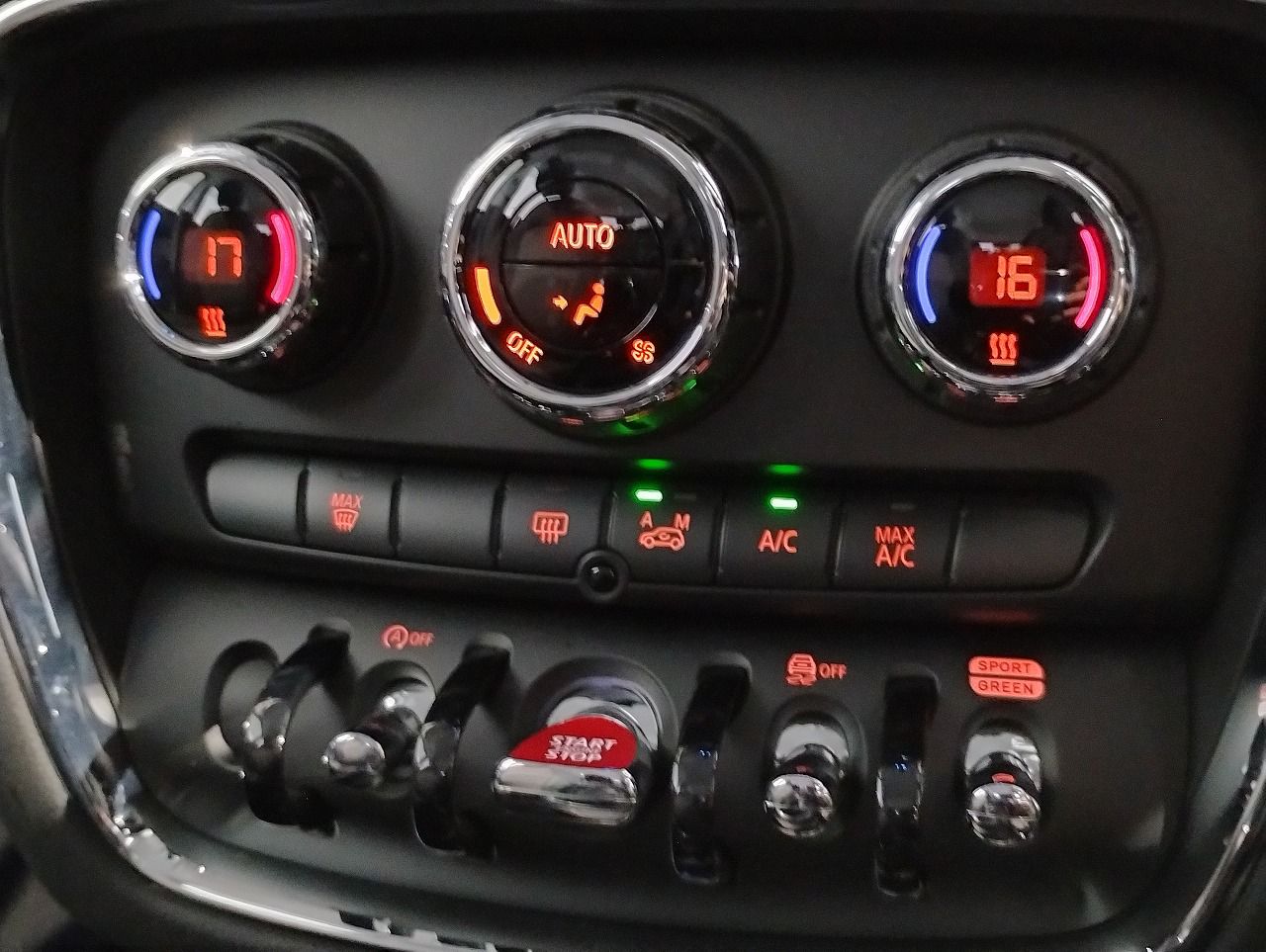 MINI CLUBMAN COOPER D