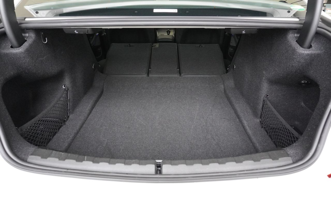 G20 330i Saloon RHD MX