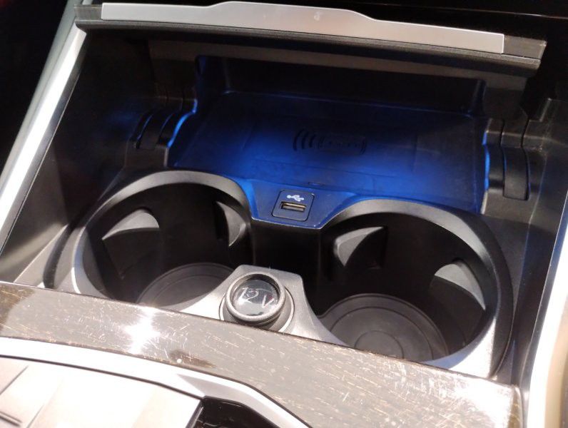 320d xDrive Berline RHD