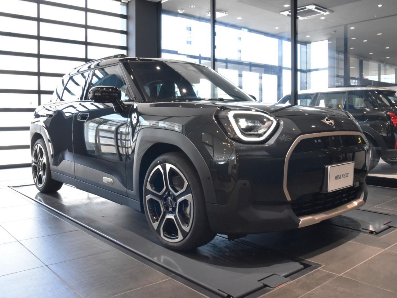 J05 MINI Aceman SE