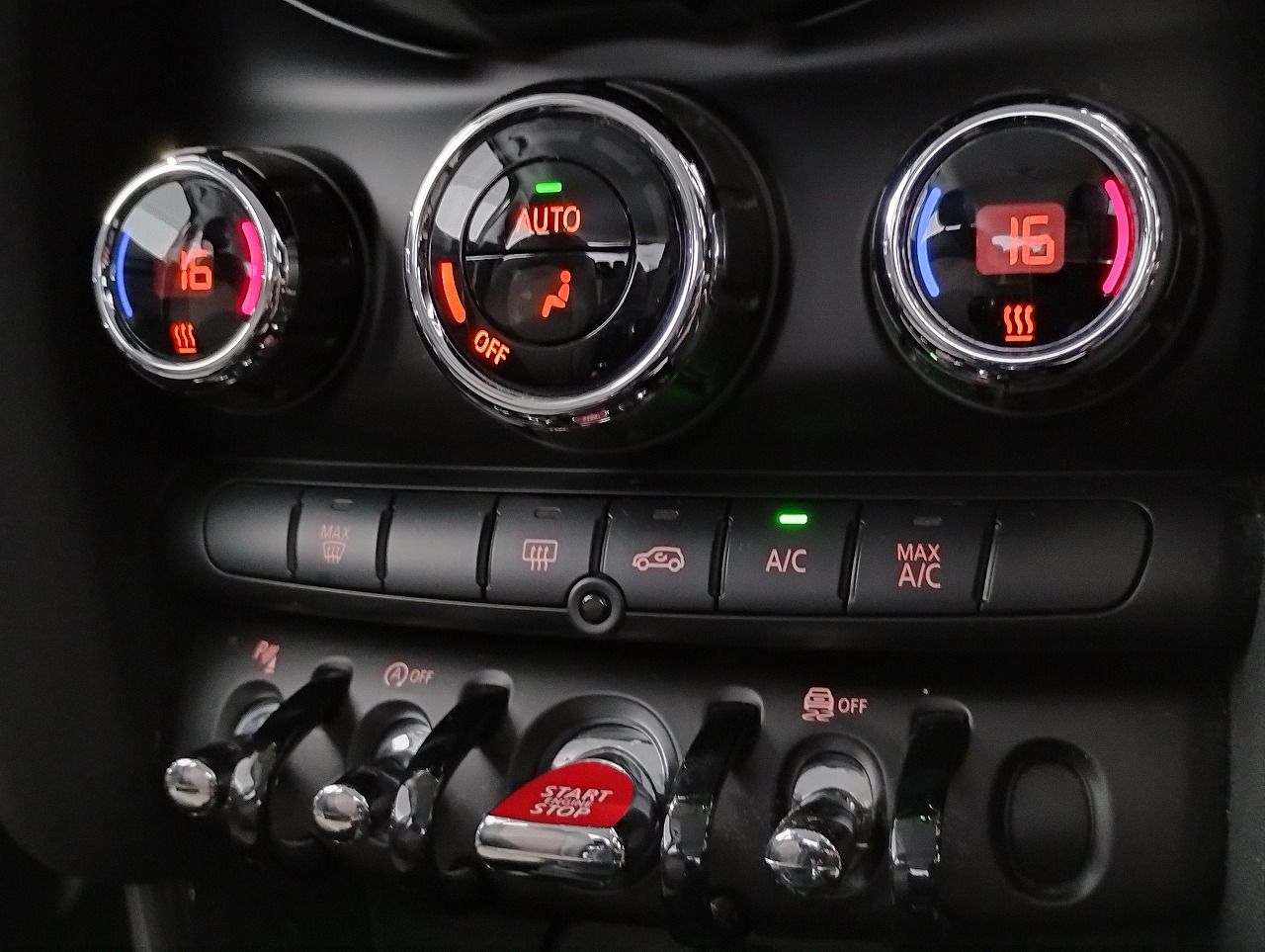 F55 COOPER D (AT)