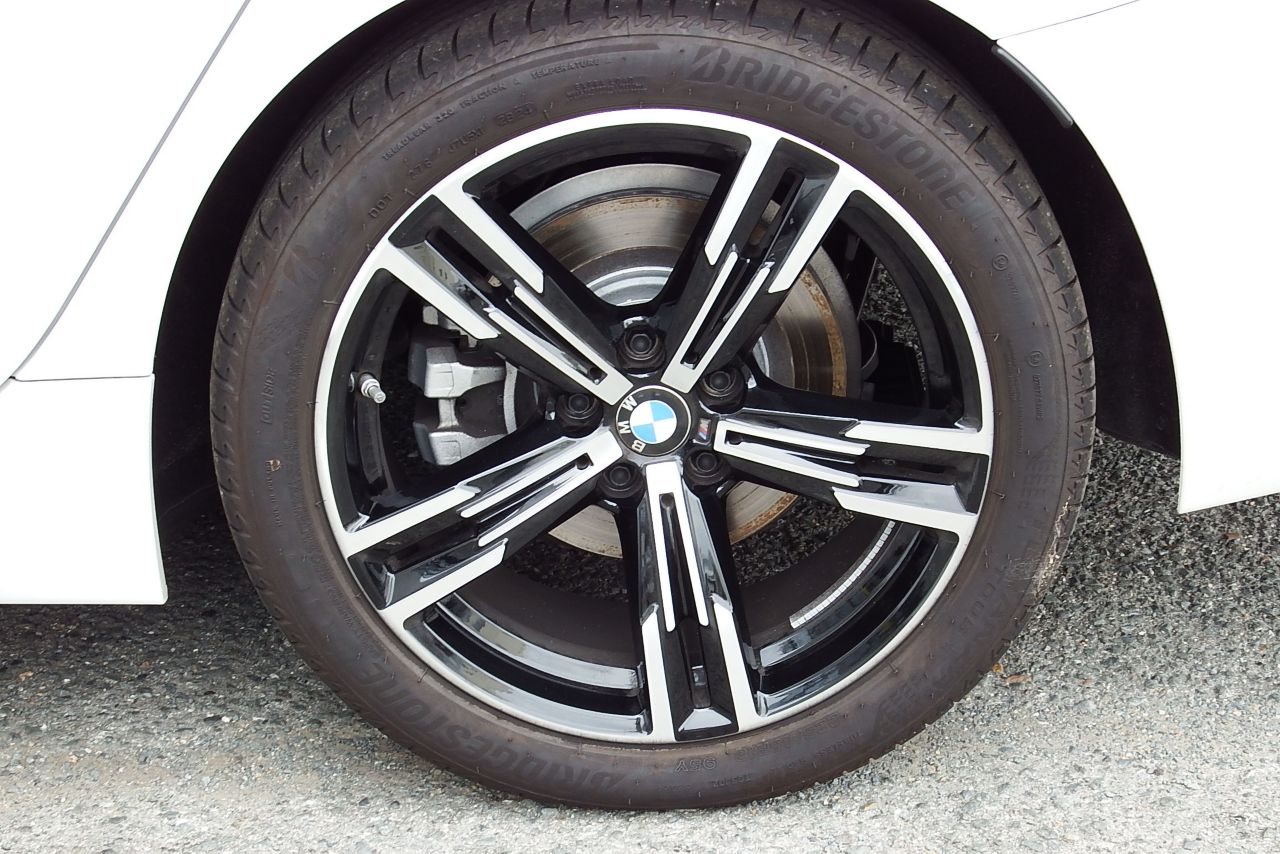 320d xDrive Berline RHD