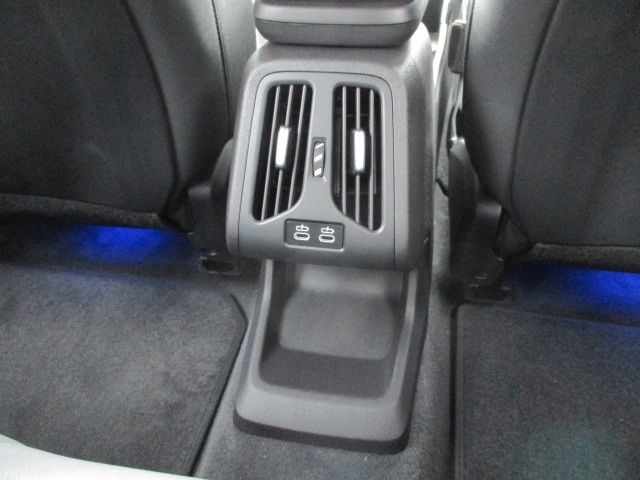 U11 iX1 xDrive30