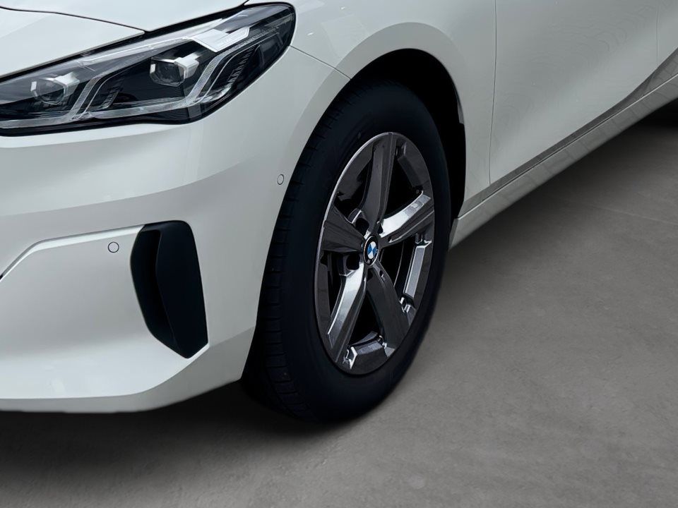 BMW 216