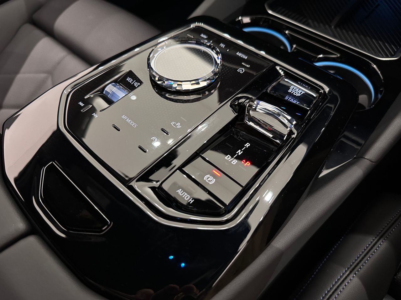 BMW i5 eDrive40 Sedan RHD