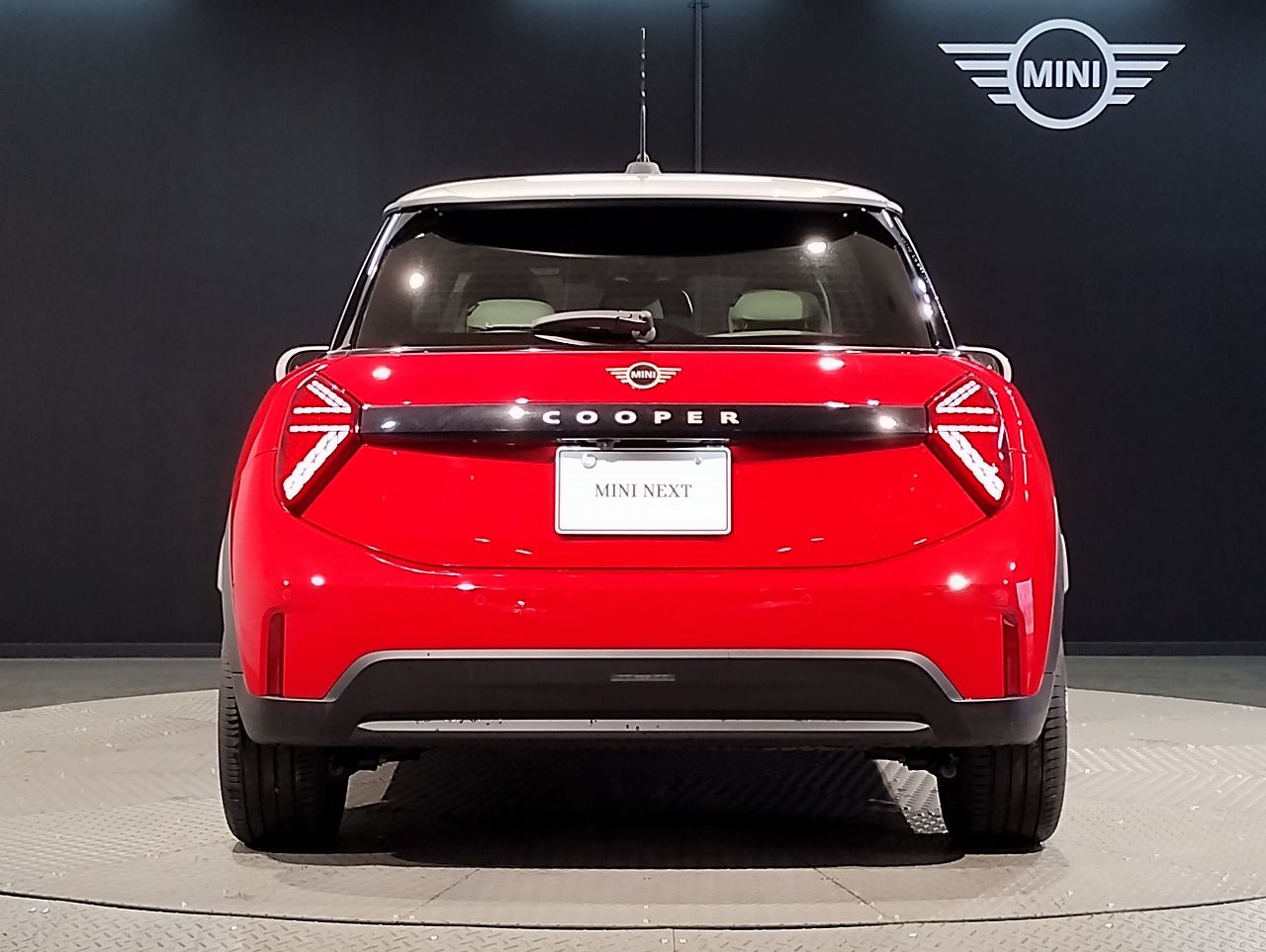 F66 MINI Cooper C 3Dr