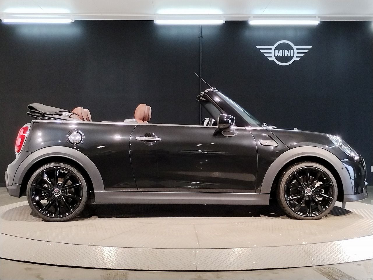 MINI Cooper S Convertible RHD