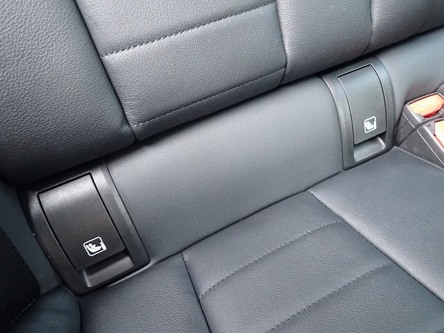 G20 330e Saloon RHD